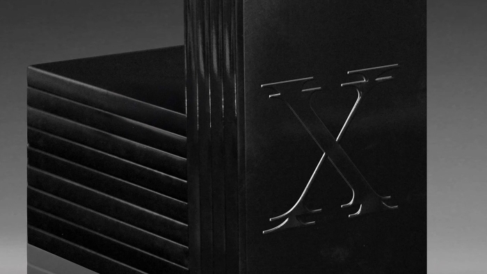 Display serif typeface design inspired by Giger's legacy